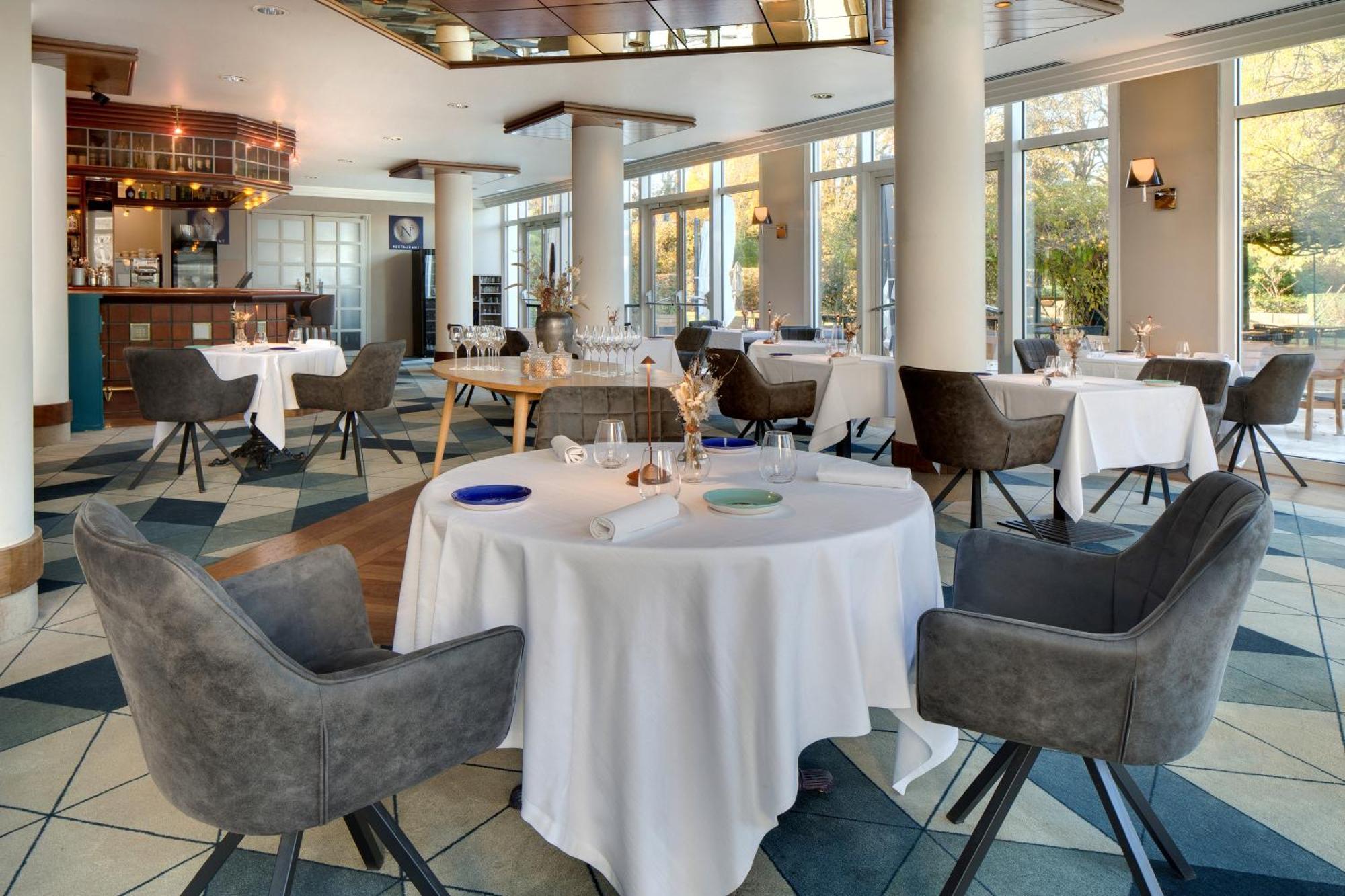 Celestins Spa Thermal & Hotel By Vy Resort Vichy Eksteriør bilde Restaurant "La Table du Cèdre"