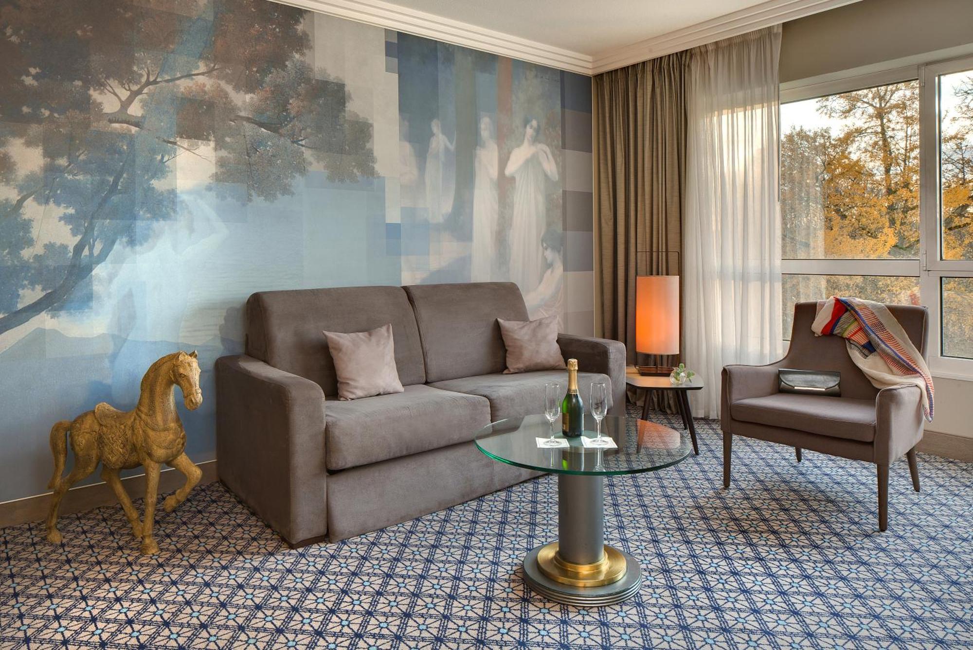 Celestins Spa Thermal & Hotel By Vy Resort Vichy Eksteriør bilde A suite at the Hotel de Charost